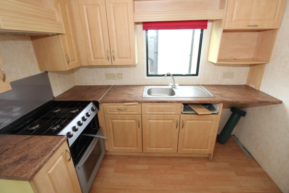 kitchen in the 2004 Willerby Westmorland