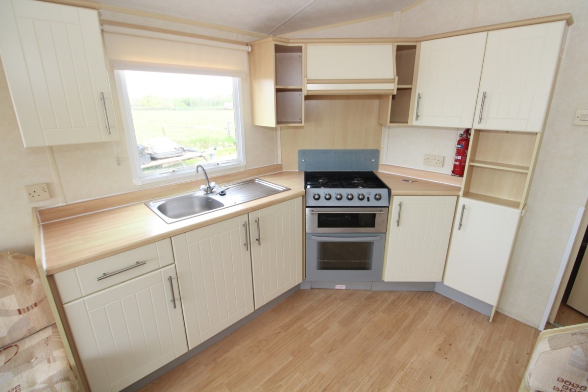 2006 Willerby Richmond open plan kitchen