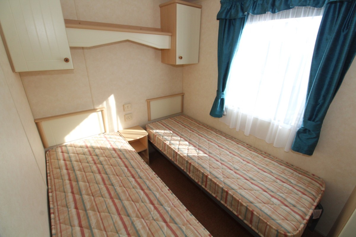 2007 Willerby Richmond twin bedroom