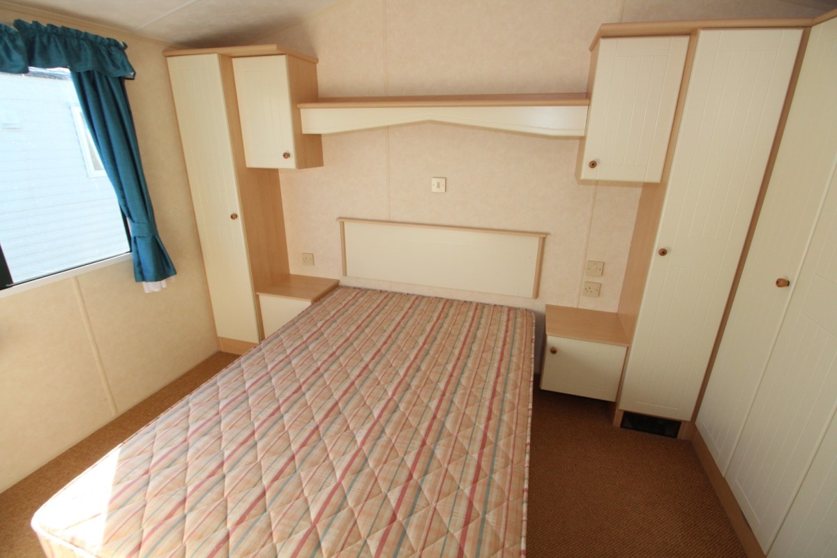 2007 Willerby Richmond double bedroom