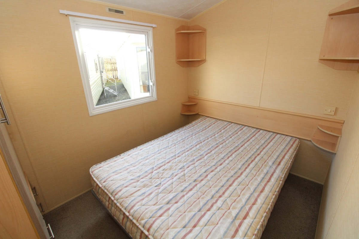 2011 Willerby Westcoast double bedroom