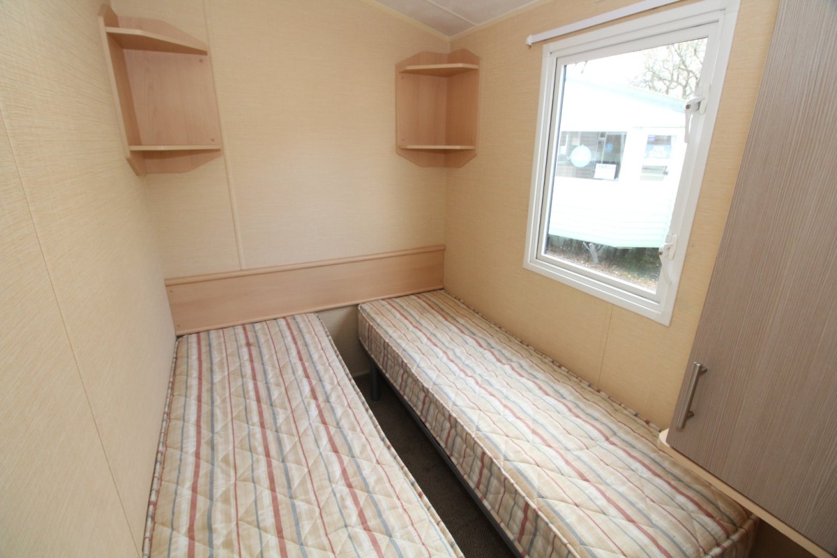 2011 Willerby Westcoast twin bedroom