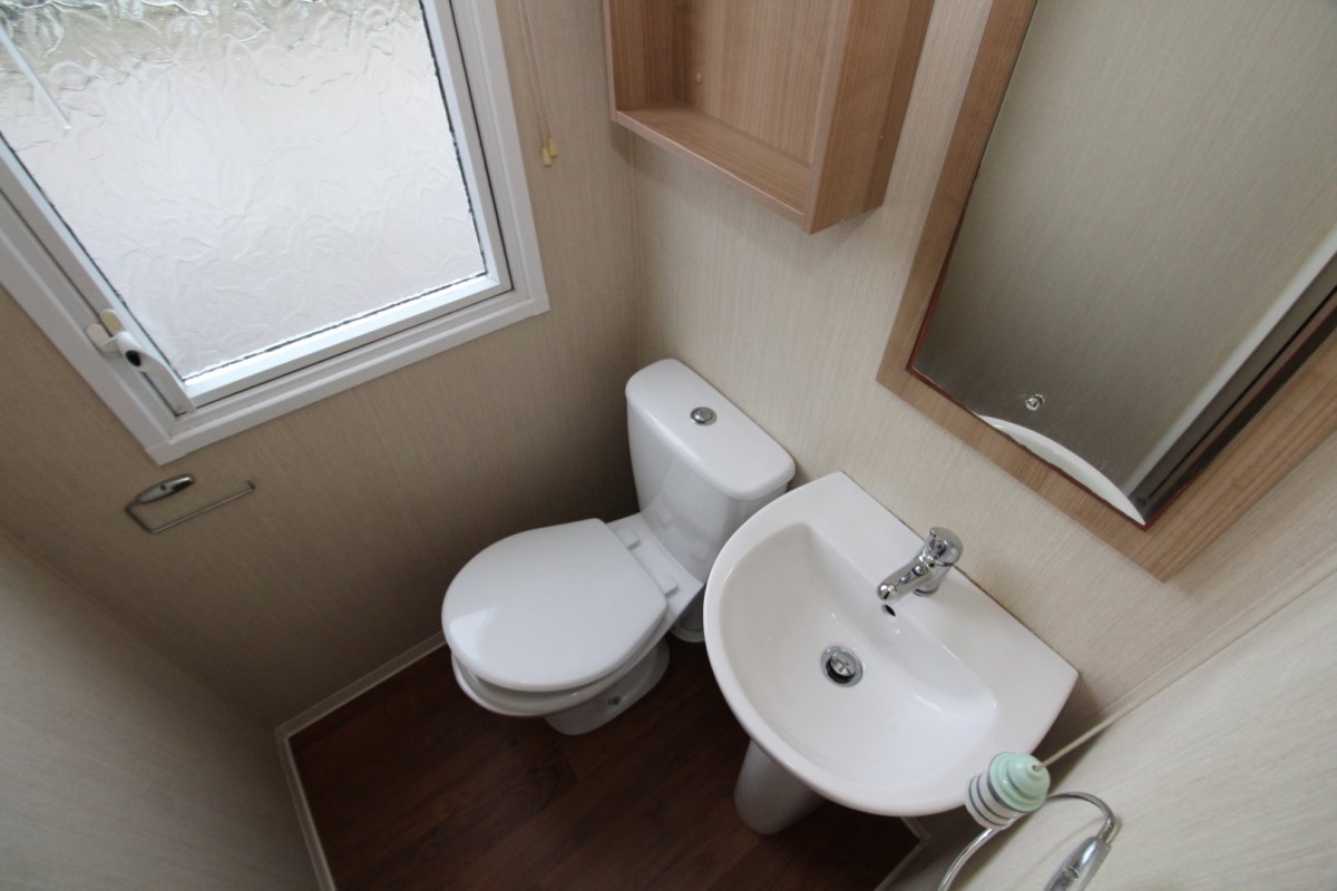 en-suite bathroom in the 2014 Swift Loire