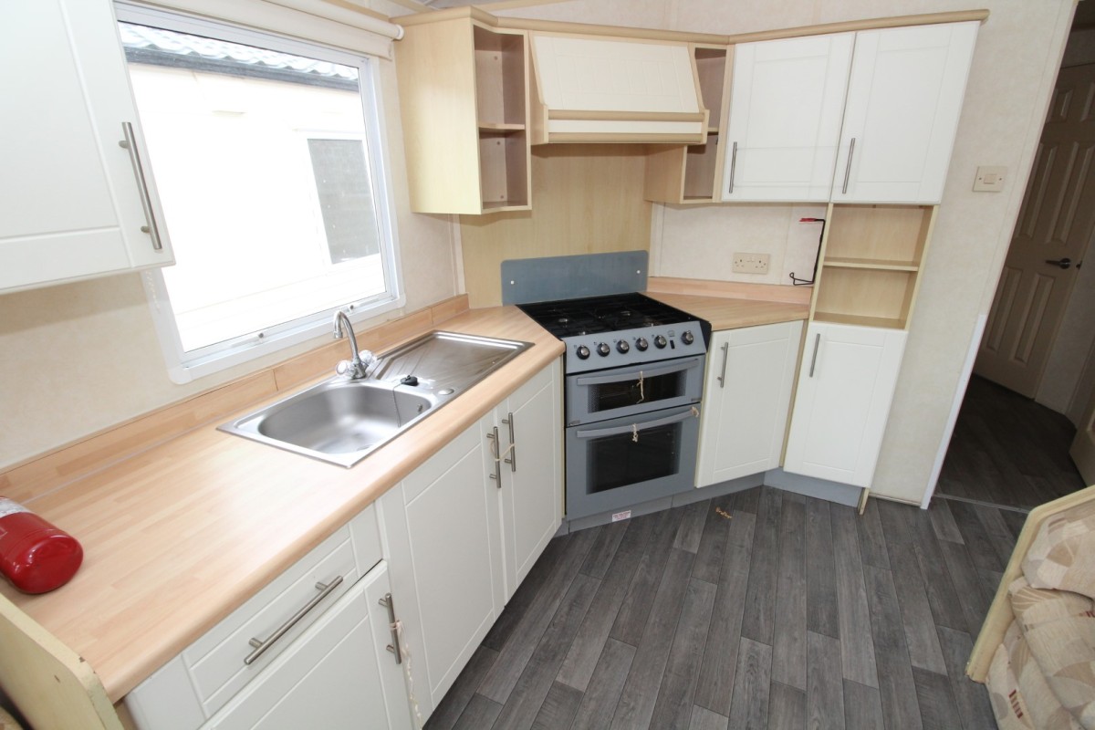 kitchen in the 2006 Willerby Richmond