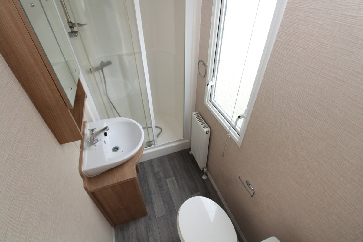 2012 Willerby New Hampton family shower room