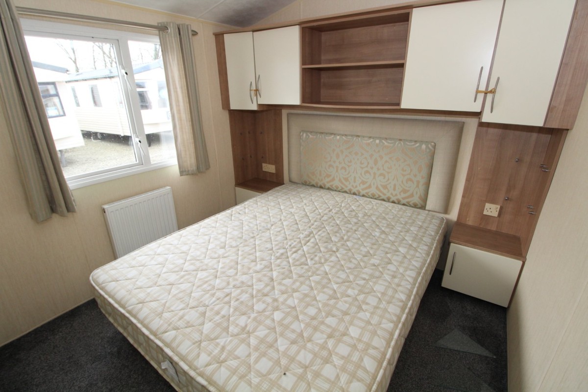 2012 Willerby New Hampton double bedroom