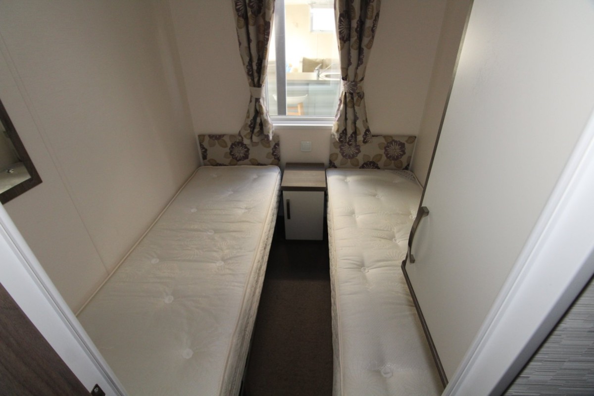 2015 Willerby Cameo twin bedroom