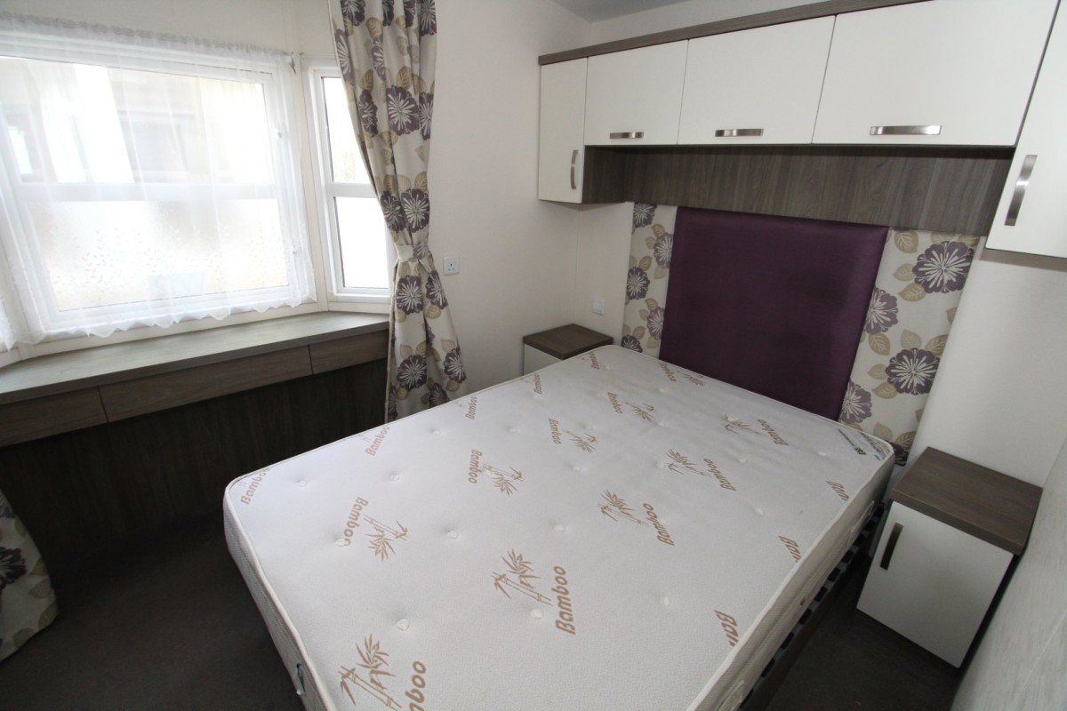 2015 Willerby Cameo double bedroom