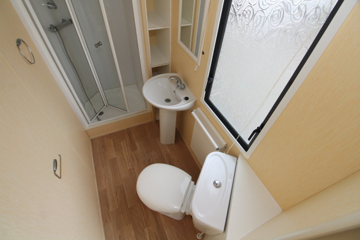 2007 Willerby Herald family shower room