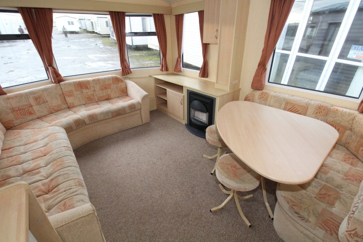 lounge area in the 2007 Willerby Herald