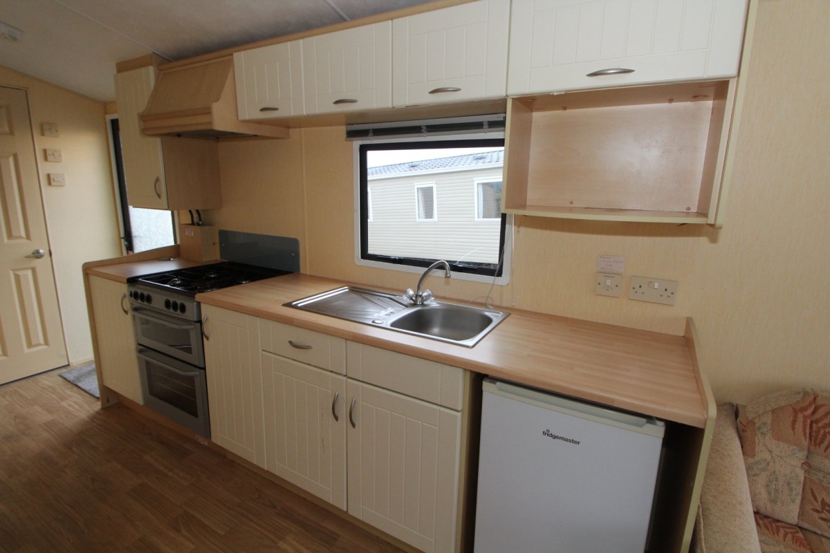 kitchen in the 2007 Willerby Herald