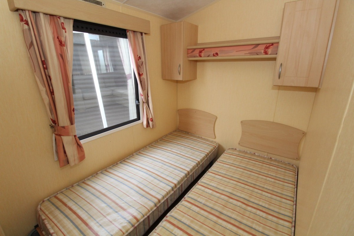 2007 Willerby Herald twin bedroom