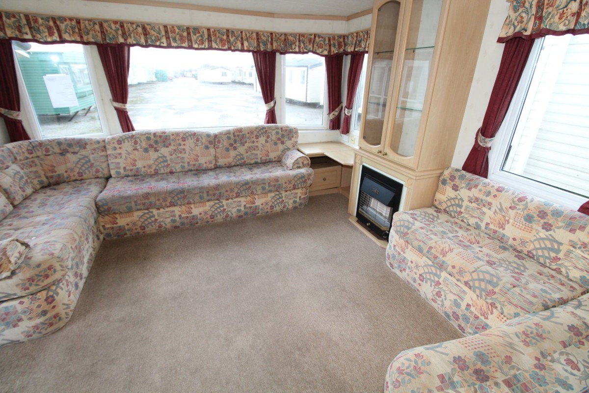 lounge in the 2002 Pemberton Elite