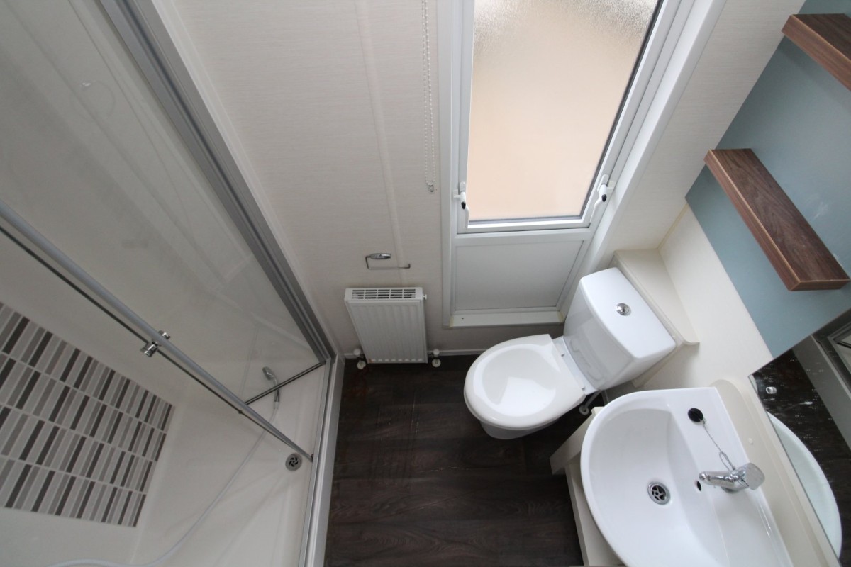 2015 Willerby Azure family shower room