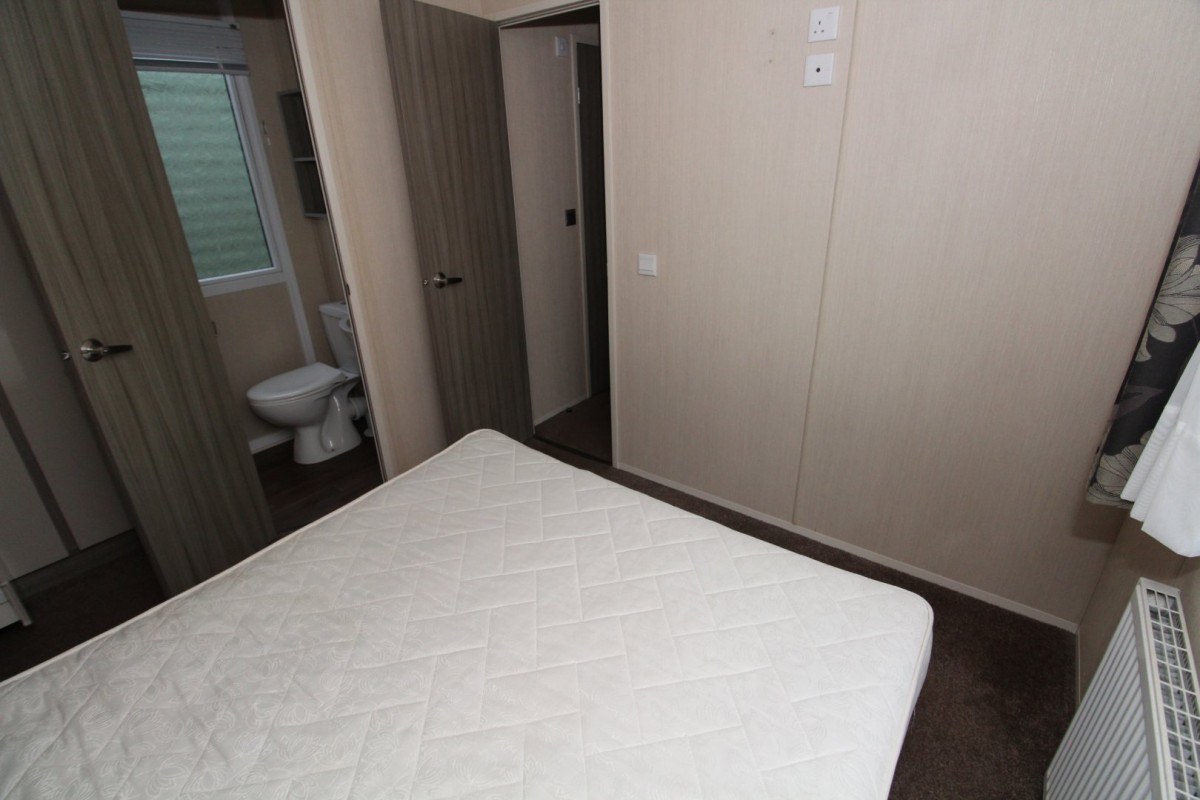 2013 Swift Auvergne Cl double bedroom to en-suite