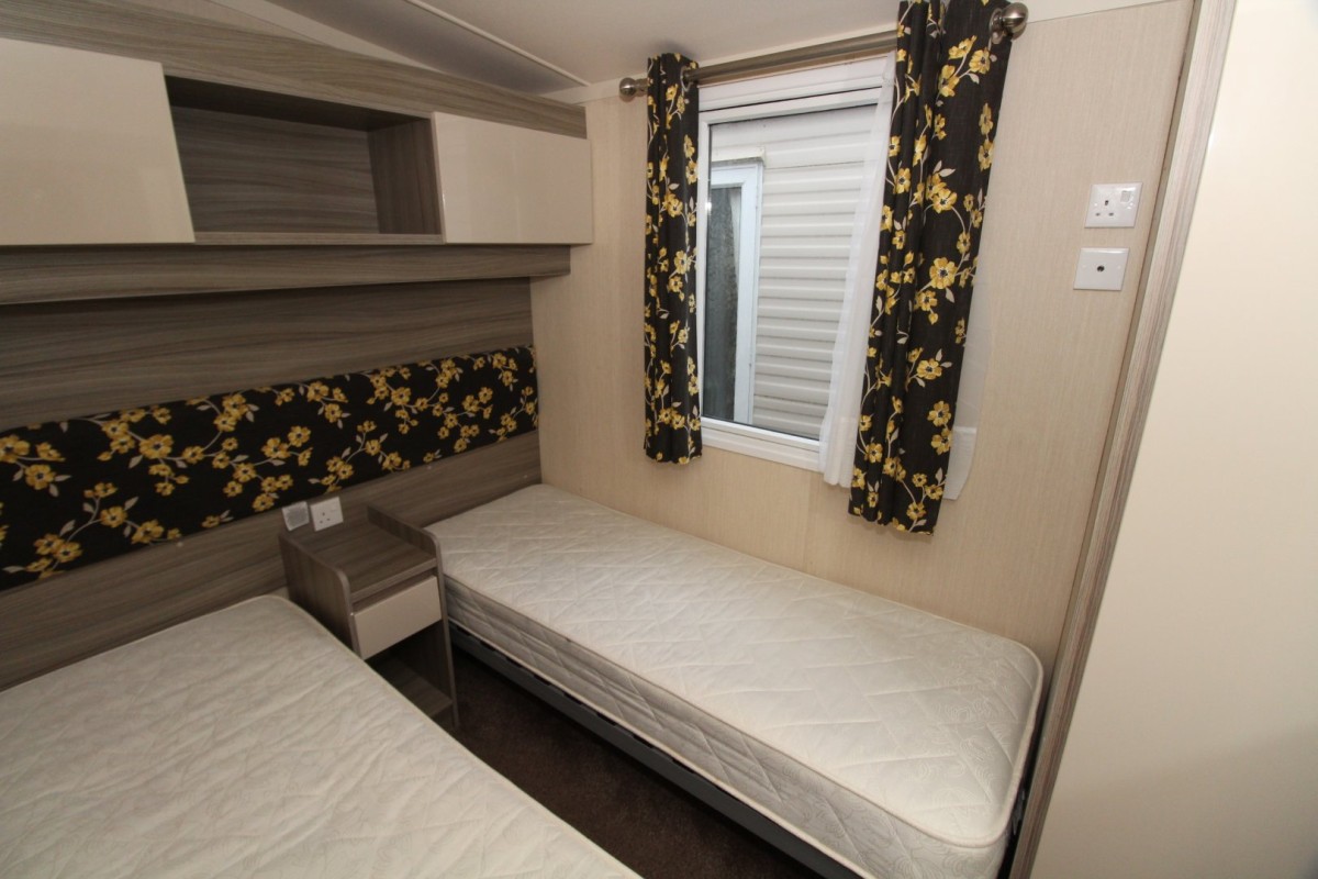 2013 Swift Auvergne Cl twin bedroom