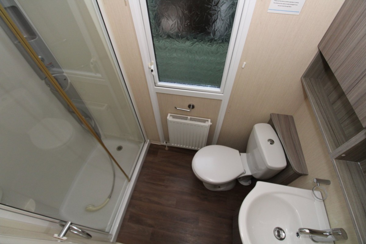 2013 Swift Auvergne Cl family shower room