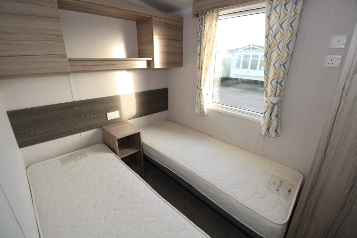 third bedroom in hte 2020 Swift Loire